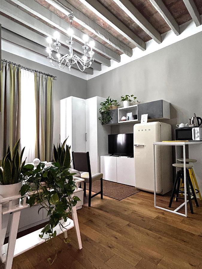 Room114 - Studio Apartment Near The Center Φλωρεντία Εξωτερικό φωτογραφία